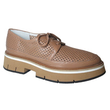 Load image into Gallery viewer, Camello Tan Homers Women&#39;s 21016 Perforated Leather Platform Oxford Profile View
