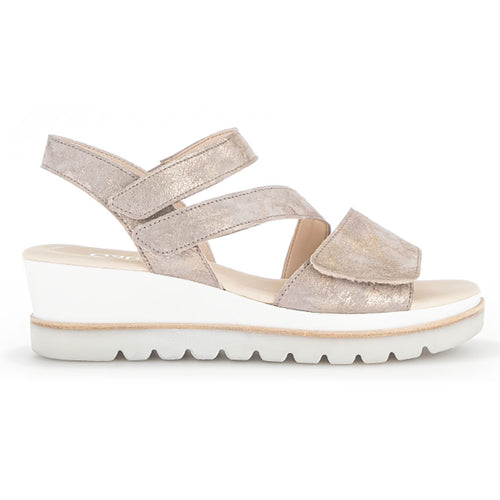 Muschel Gold With White And Grey Sole Gabor Women's 24640 Metallic Suede Triple Strap Wedge Sandal