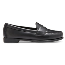 Load image into Gallery viewer, Black Eastland Women&#39;s Classic II Loafer Leather Side View
