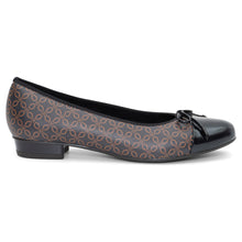 Load image into Gallery viewer, Blue And Nuts Brown Ara Women&#39;s Belinda Printed Leather Ballet Flat With Bow Ornament Side View
