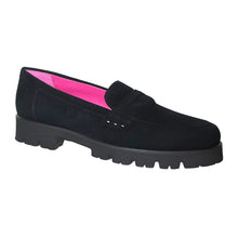Load image into Gallery viewer, Black Donna Carolina Women&#39;s Suede Penny Loafer Profile View
