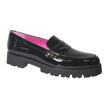Load image into Gallery viewer, Black Donna Carolina Women&#39;s Vernice Patent Penny Loafer Profile View
