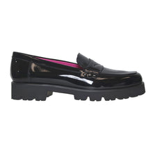 Load image into Gallery viewer, Black Donna Carolina Women&#39;s Vernice Patent Penny Loafer Side View
