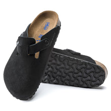 Load image into Gallery viewer, Black Birkenstock Men&#39;s Boston Suede Clog Top Sole View
