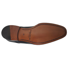 Load image into Gallery viewer, Black To Boot NY Men&#39;s Gunn Leather Dress Oxford Sole View
