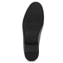 Load image into Gallery viewer, Black Eastland Men&#39;s Bristol Leather Dress Casual Penny Loafer Sole View
