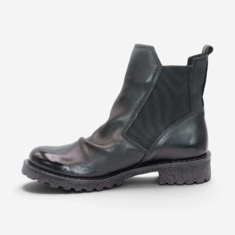 cruz black