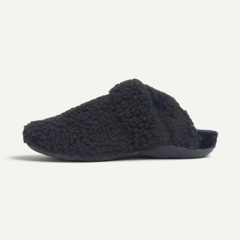 mia slipper black