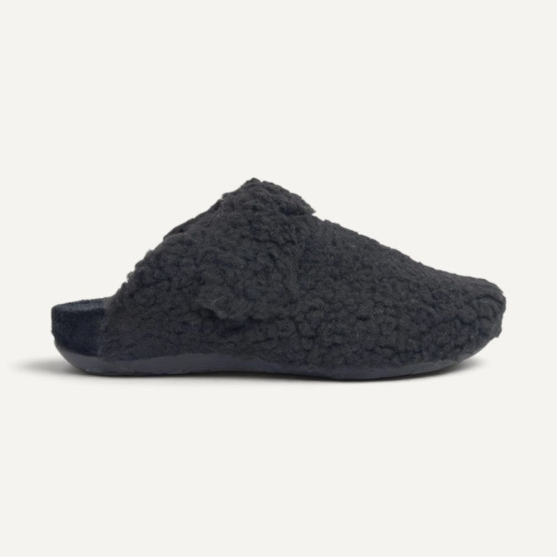 mia slipper black