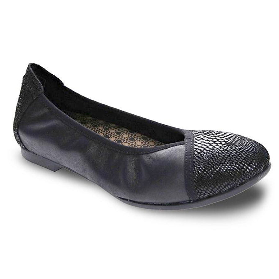 Black Revere Women's Nairobi Leather And Lizard Print Leather Ballet Flat Profile View