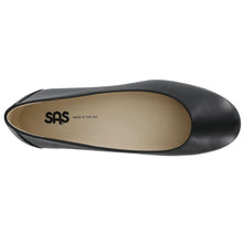 Load image into Gallery viewer, Black SAS Women&#39;s Scenic Leather Dress Ballet Flat Top View
