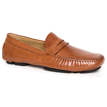 Load image into Gallery viewer, Saddle Tan With Black Sole Robert Zur Men&#39;s Sven Leather Driving Moccasin Profile View
