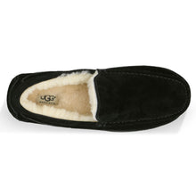 Load image into Gallery viewer, Black UGG Men&#39;s Ascot Suede Wool Lined Slipper Top View
