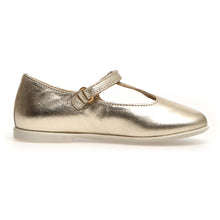 Load image into Gallery viewer, Platinum Gold Naturino Girl&#39;s Quincis Metallic Leather T Strap Mary Jane Sizes 30 to 32 Side View
