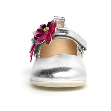 Load image into Gallery viewer, Lux Silver With White Sole Naturino Girl&#39;s Nigolette Metallic Leather Ballerina With Glittery Flower Ornaments Sizes 25 to 26 Front View
