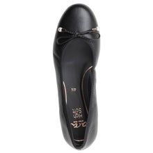 Load image into Gallery viewer, Black Ara Women&#39;s Scout Leather Ballet Flat With Bow Accent Top View
