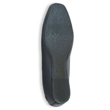 Load image into Gallery viewer, Black Munro Women&#39;s Tina Leather Mary Jane Ballet Flat Sole View
