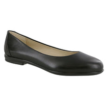 Load image into Gallery viewer, Black SAS Women&#39;s Scenic Leather Dress Ballet Flat Profile View
